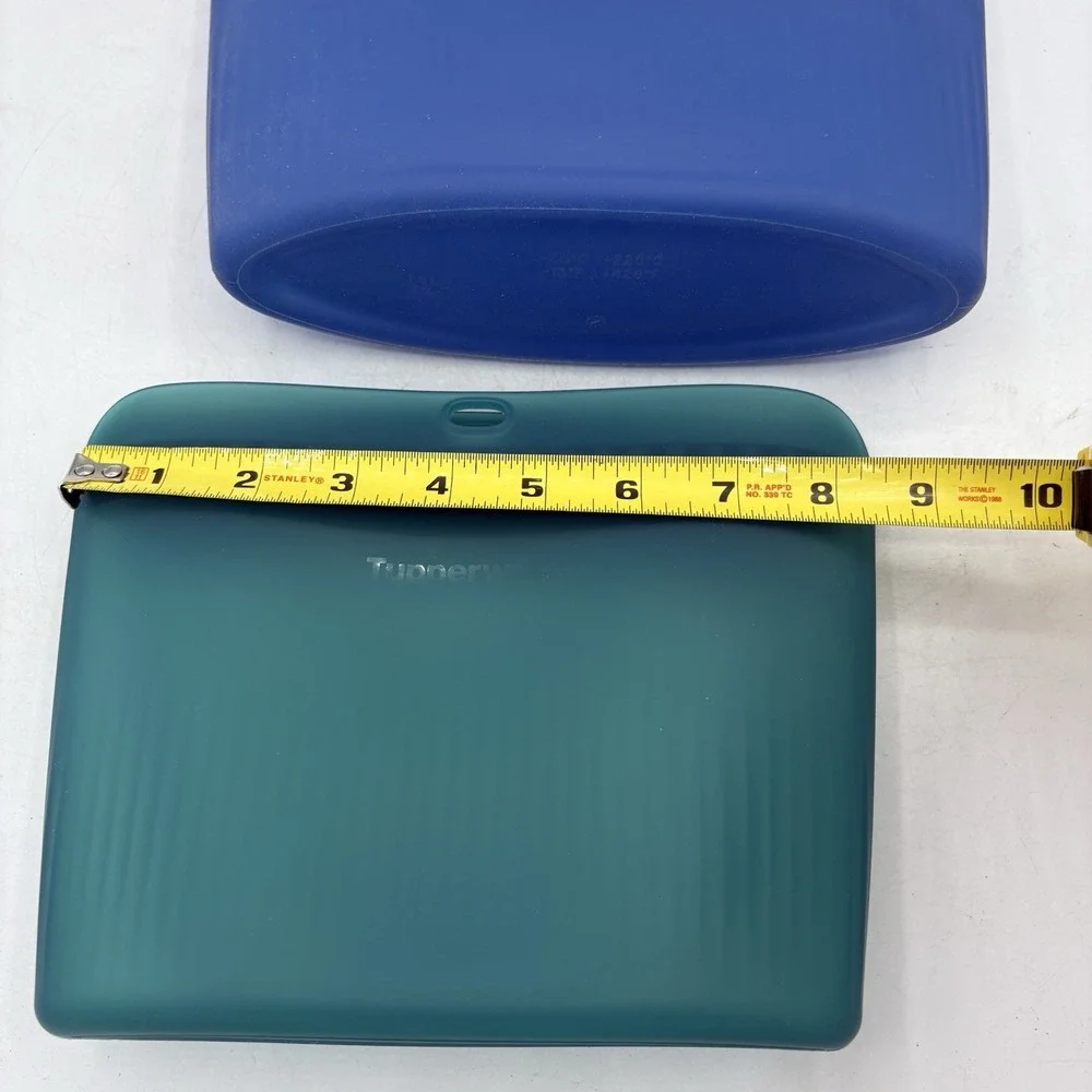 Tupperware Ultimate Silicone Bags Microwavable Blue 7.5 Cup Green 4 Cup Lot of 2